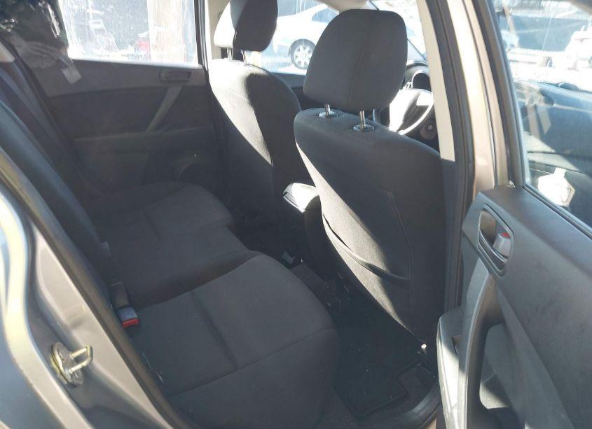 Photo 8 of 2010 Mazda Mazda3 I SPORT (VIN JM1BL1SF6A1267145)