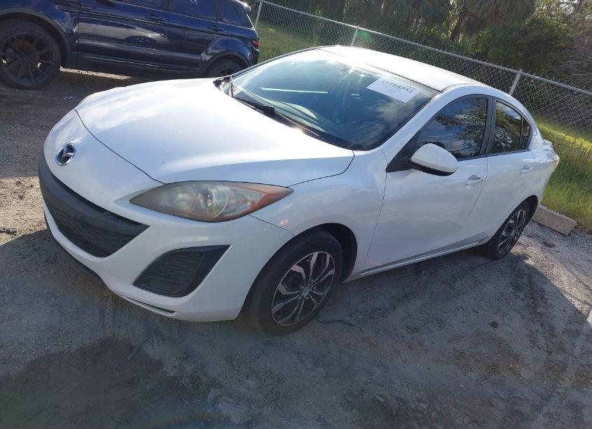 Photo 2 of 2010 Mazda Mazda3 I SPORT (VIN JM1BL1SF6A1276170)