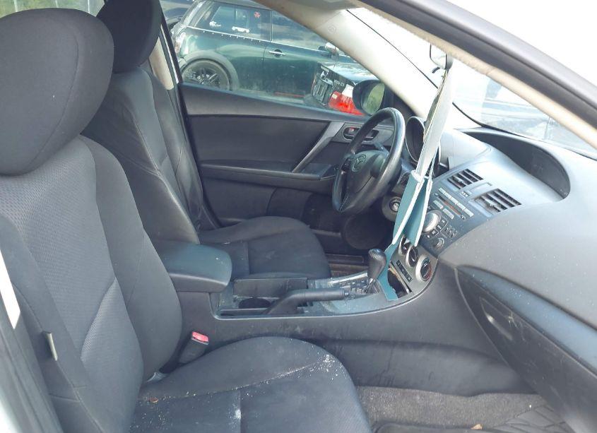 Photo 5 of 2010 Mazda Mazda3 I SPORT (VIN JM1BL1SF6A1276170)