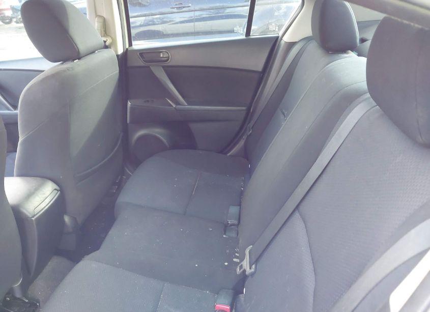 Photo 8 of 2010 Mazda Mazda3 I SPORT (VIN JM1BL1SF6A1276170)