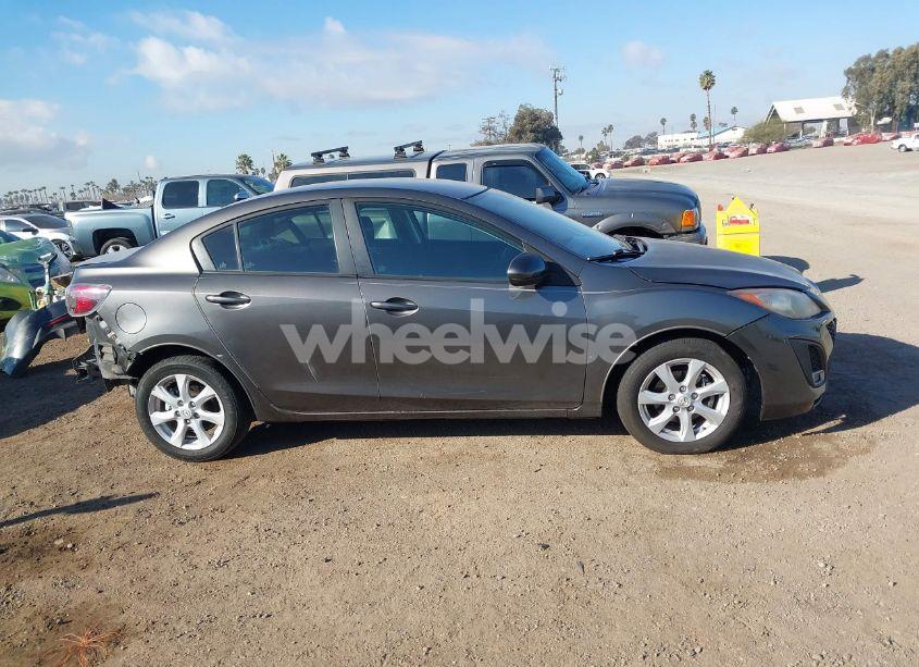 Photo 14 of 2010 Mazda Mazda3 I TOURING (VIN JM1BL1SF6A1317493)