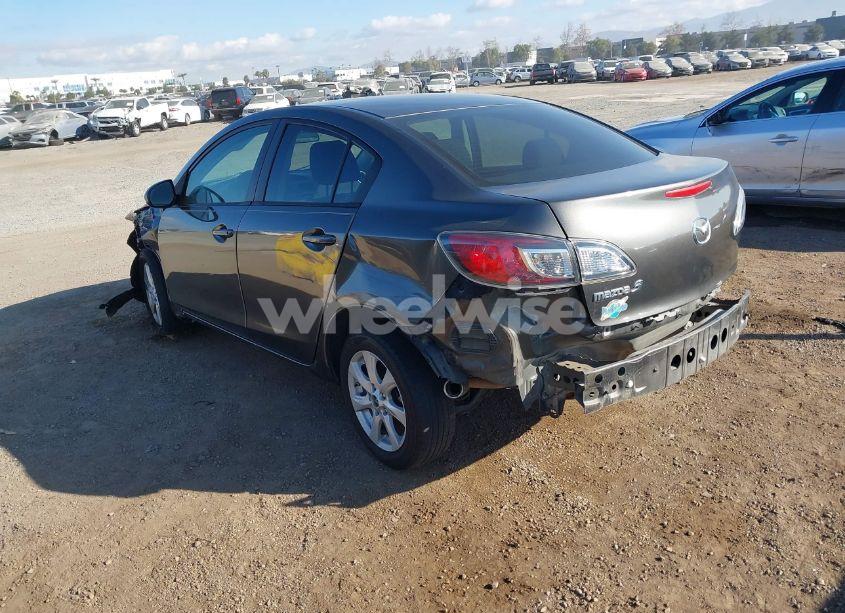 Photo 3 of 2010 Mazda Mazda3 I TOURING (VIN JM1BL1SF6A1317493)