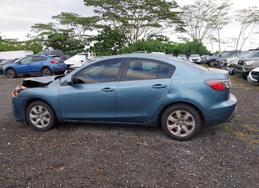 Photo 13 of 2010 Mazda Mazda3 I SPORT (VIN JM1BL1SF6A1330194)