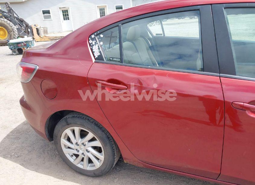 Photo 14 of 2010 Mazda Mazda3 I TOURING (VIN JM1BL1SF7A1136337)