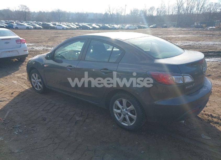 Photo 3 of 2010 Mazda Mazda3 I TOURING (VIN JM1BL1SF7A1142493)