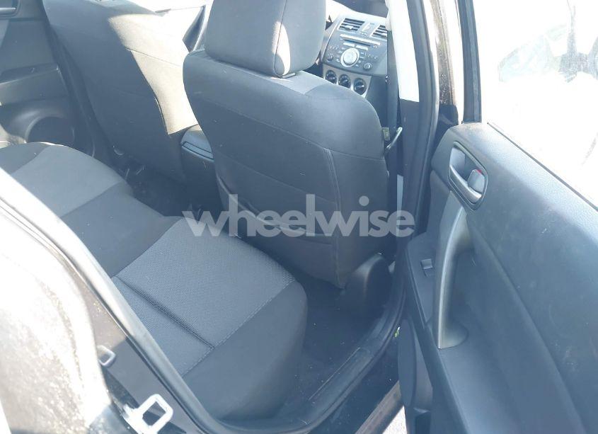 Photo 8 of 2010 Mazda Mazda3 I TOURING (VIN JM1BL1SF7A1149072)