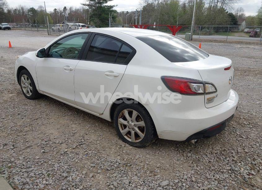 Photo 3 of 2010 Mazda Mazda3 I TOURING (VIN JM1BL1SF7A1316966)
