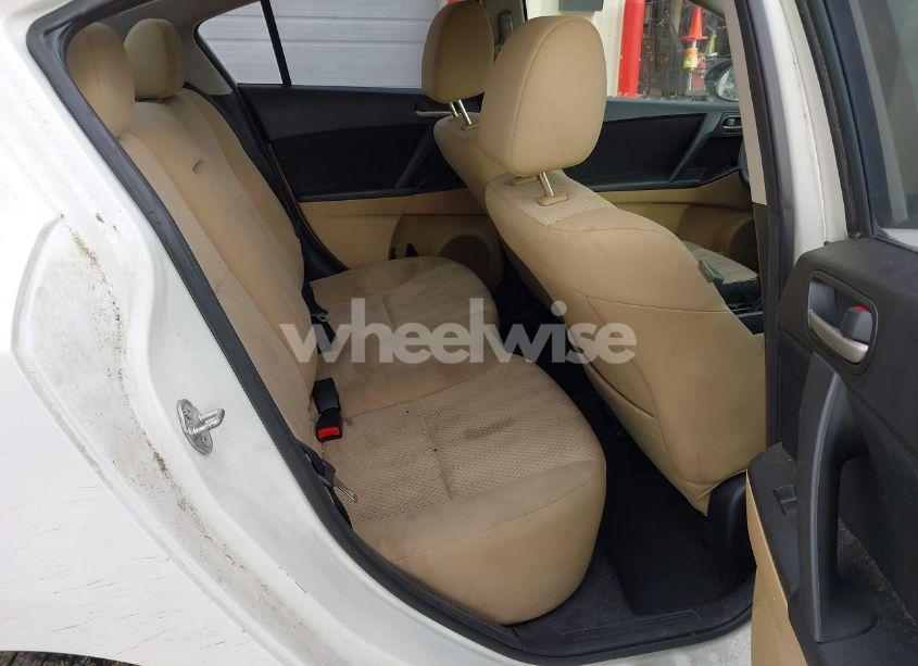 Photo 8 of 2010 Mazda Mazda3 I TOURING (VIN JM1BL1SF7A1316966)