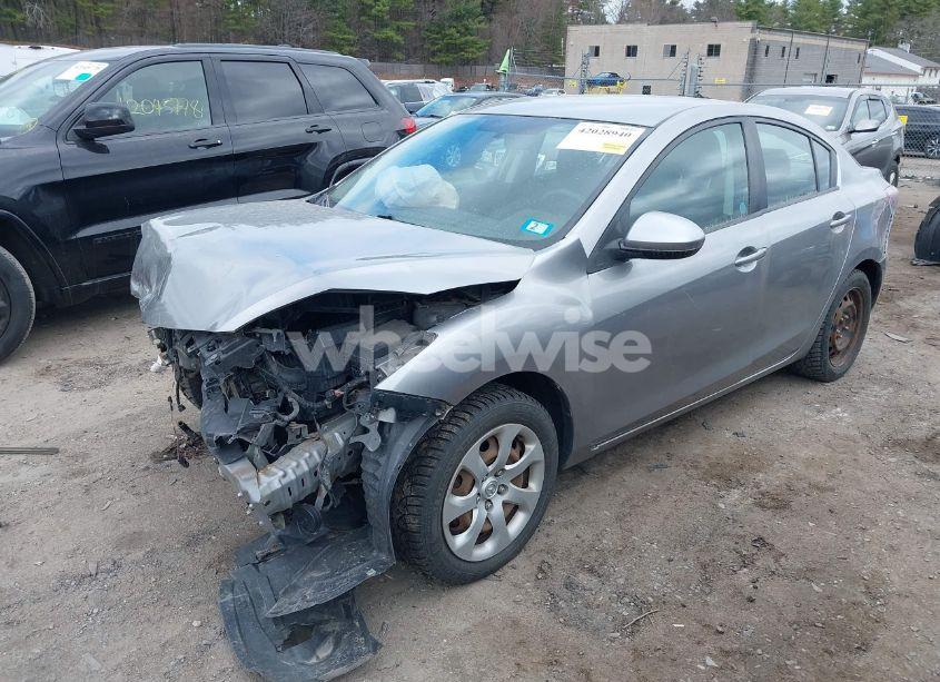 Photo 2 of 2010 Mazda Mazda3 I SPORT (VIN JM1BL1SF7A1322587)