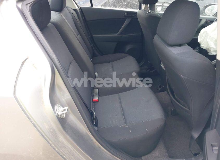 Photo 8 of 2010 Mazda Mazda3 I SPORT (VIN JM1BL1SF7A1322587)