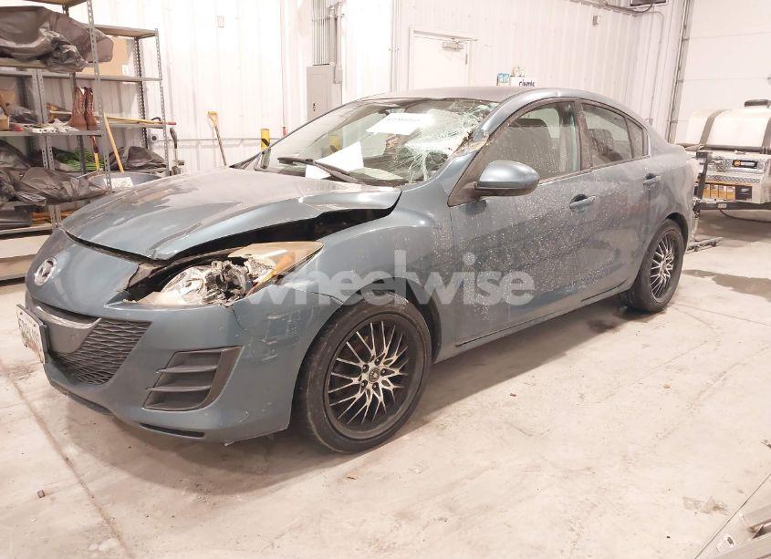 Photo 2 of 2010 Mazda Mazda3 I SPORT (VIN JM1BL1SF8A1158024)