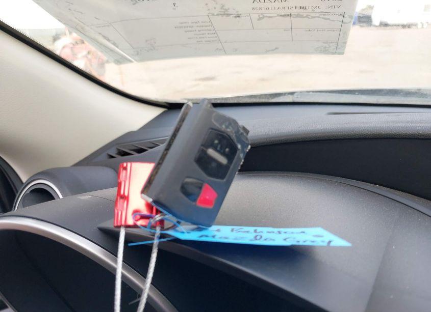 Photo 11 of 2010 Mazda Mazda3 I TOURING (VIN JM1BL1SF8A1161828)