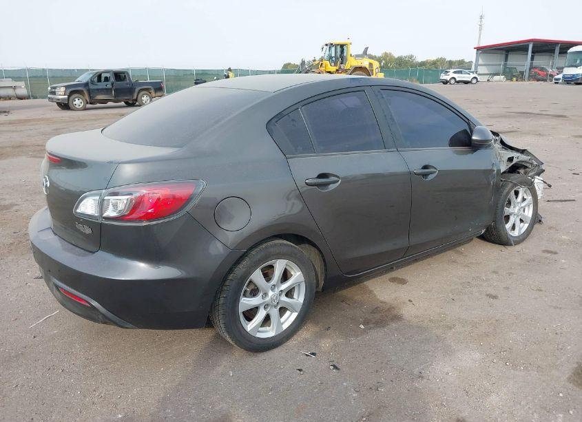 Photo 4 of 2010 Mazda Mazda3 I TOURING (VIN JM1BL1SF8A1161828)