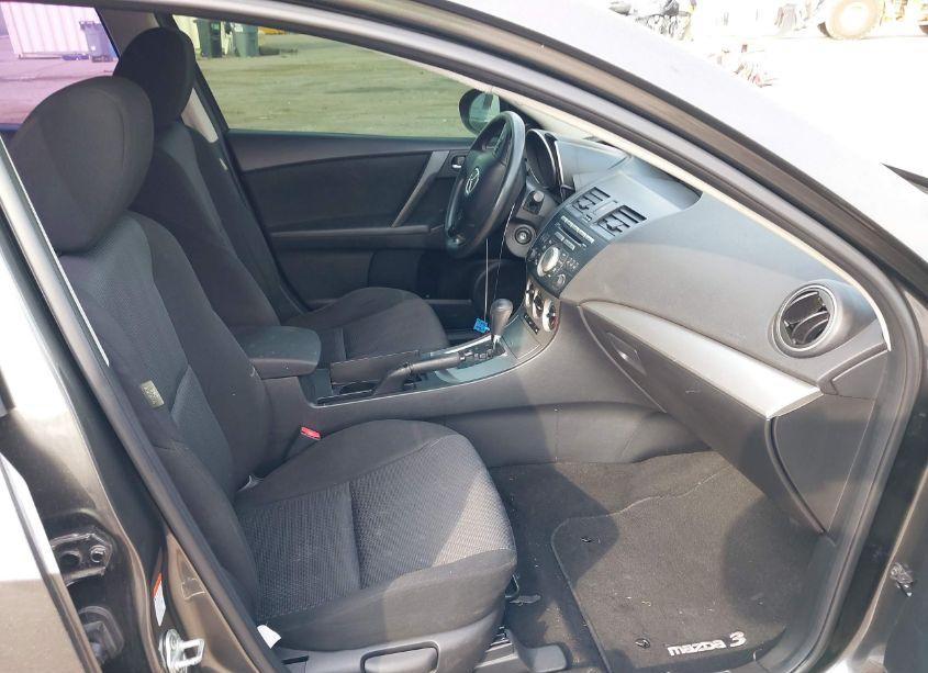 Photo 5 of 2010 Mazda Mazda3 I TOURING (VIN JM1BL1SF8A1161828)