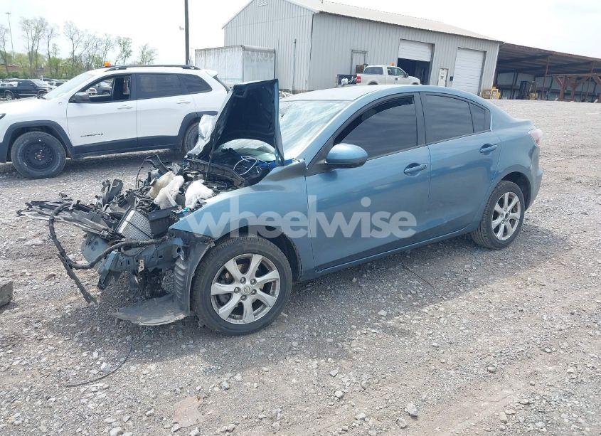 Photo 2 of 2010 Mazda Mazda3 I TOURING (VIN JM1BL1SF8A1162686)