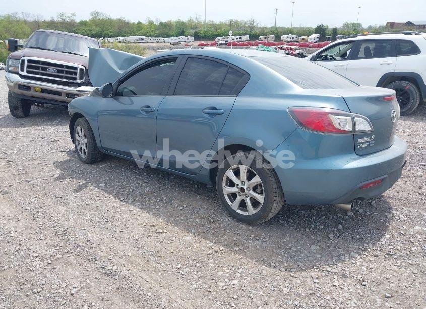 Photo 3 of 2010 Mazda Mazda3 I TOURING (VIN JM1BL1SF8A1162686)