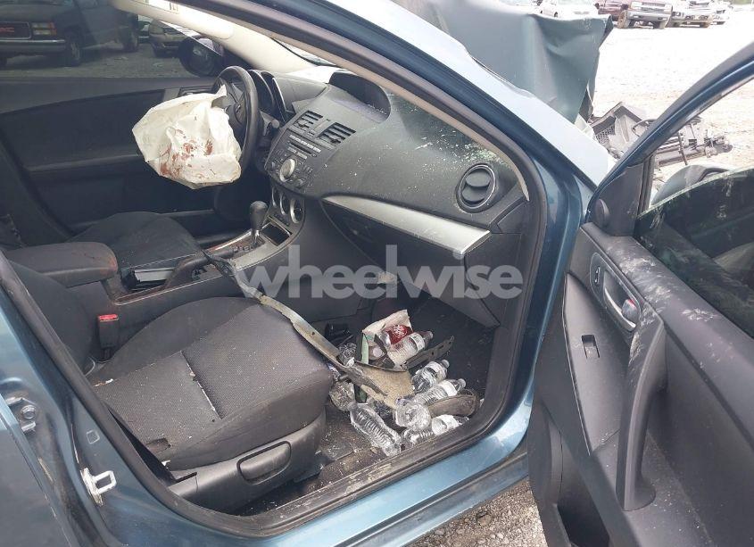 Photo 5 of 2010 Mazda Mazda3 I TOURING (VIN JM1BL1SF8A1162686)