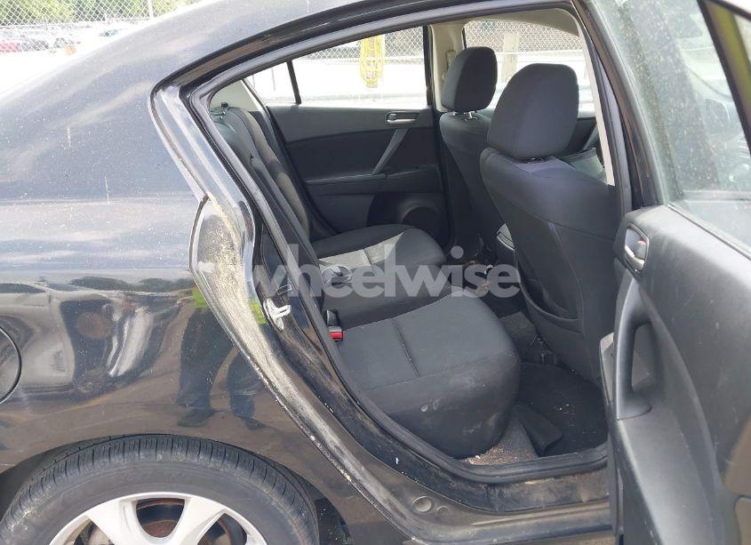 Photo 8 of 2010 Mazda Mazda3 I TOURING (VIN JM1BL1SF8A1252985)