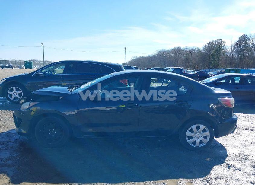 Photo 14 of 2010 Mazda Mazda3 I SPORT (VIN JM1BL1SF8A1279345)