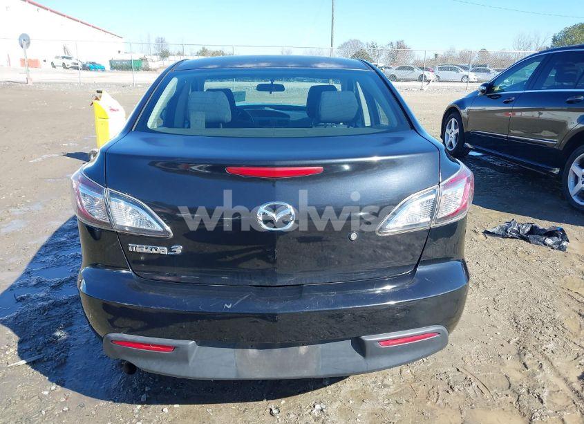 Photo 16 of 2010 Mazda Mazda3 I SPORT (VIN JM1BL1SF8A1279345)