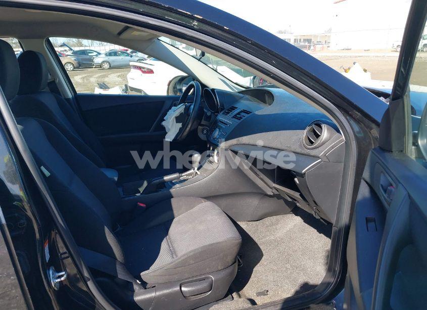 Photo 5 of 2010 Mazda Mazda3 I SPORT (VIN JM1BL1SF8A1279345)