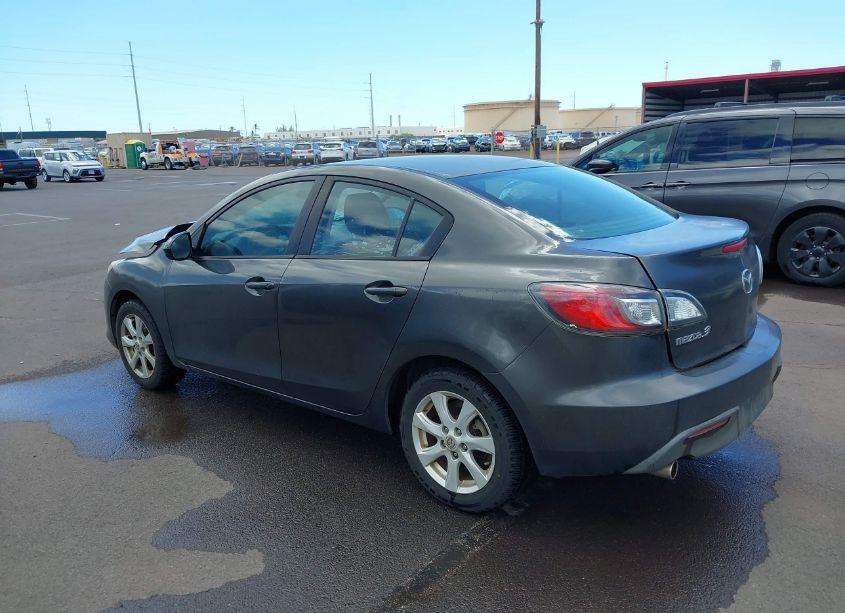 Photo 3 of 2010 Mazda Mazda3 I TOURING (VIN JM1BL1SF9A1206582)