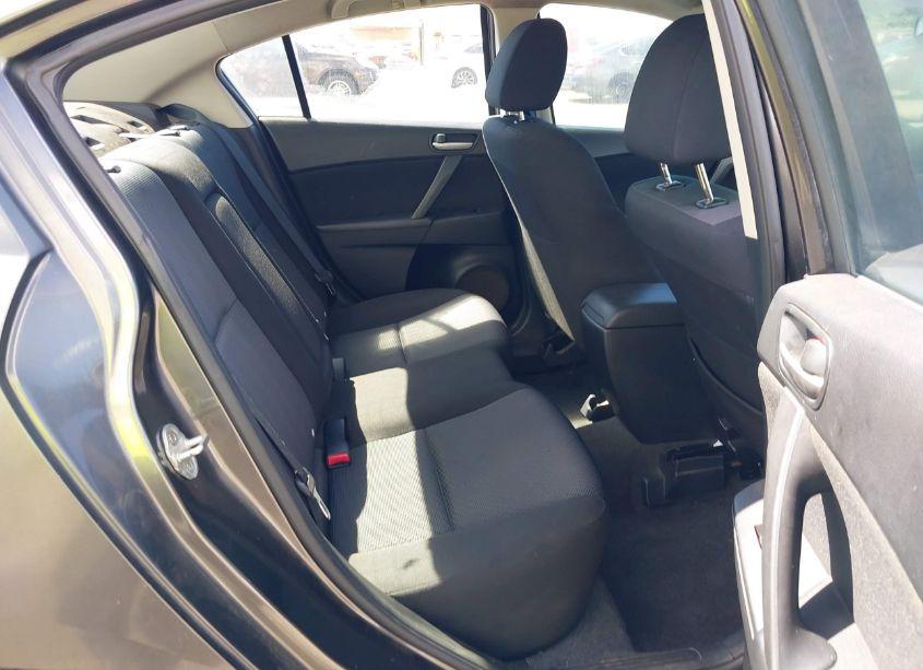 Photo 8 of 2010 Mazda Mazda3 I TOURING (VIN JM1BL1SF9A1206582)