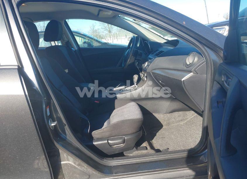 Photo 5 of 2010 Mazda Mazda3 I TOURING (VIN JM1BL1SF9A1209997)