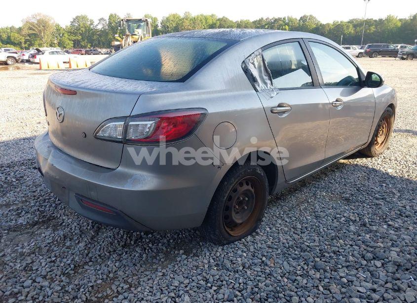 Photo 4 of 2010 Mazda Mazda3 I SPORT (VIN JM1BL1SF9A1219140)