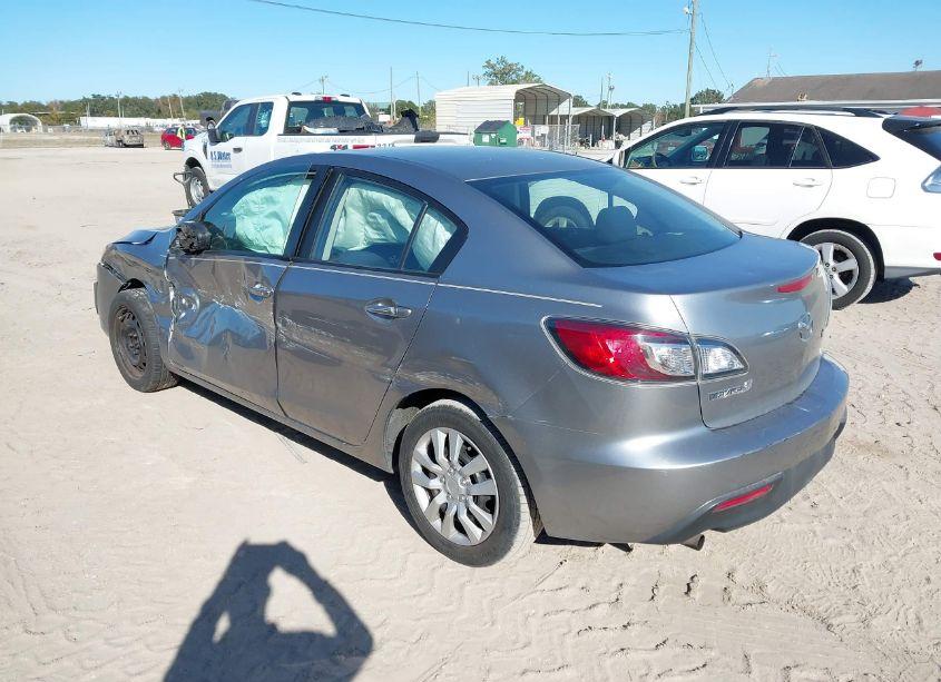 Photo 3 of 2010 Mazda Mazda3 I SPORT (VIN JM1BL1SF9A1306293)