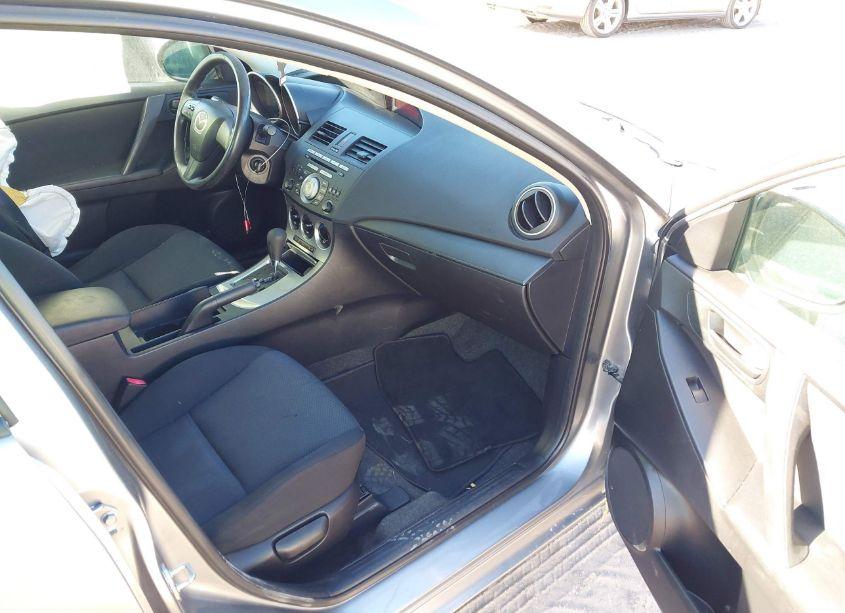 Photo 5 of 2010 Mazda Mazda3 I SPORT (VIN JM1BL1SF9A1306293)