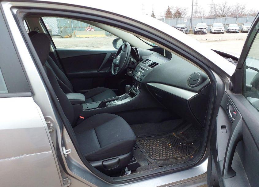 Photo 5 of 2010 Mazda Mazda3 I TOURING (VIN JM1BL1SF9A1338693)