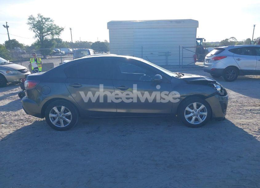 Photo 13 of 2010 Mazda Mazda3 I TOURING (VIN JM1BL1SF9A1340766)