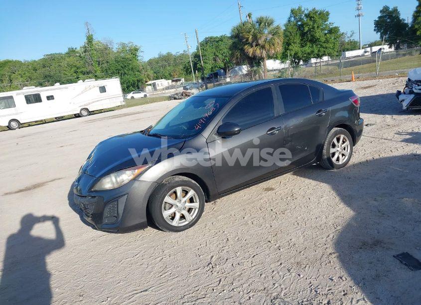 Photo 2 of 2010 Mazda Mazda3 I TOURING (VIN JM1BL1SF9A1340766)