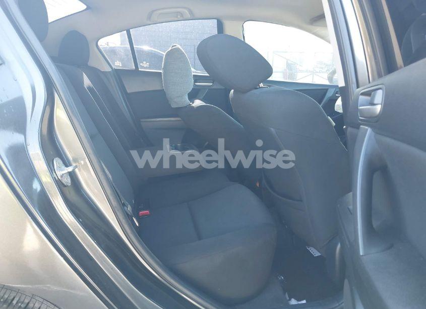 Photo 8 of 2010 Mazda Mazda3 I TOURING (VIN JM1BL1SF9A1340766)