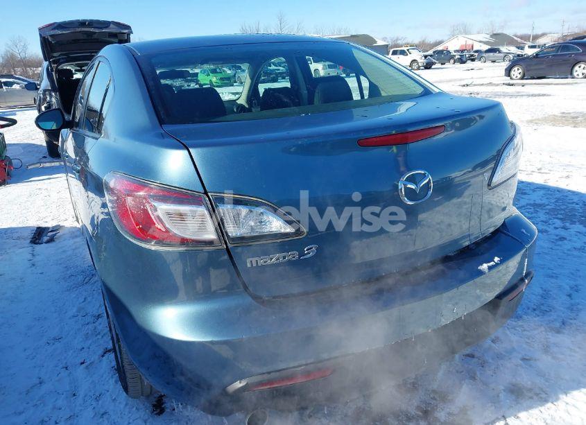 Photo 3 of 2010 Mazda Mazda3 I TOURING (VIN JM1BL1SFXA1205926)