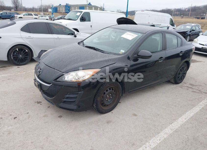 Photo 2 of 2010 Mazda Mazda3 I SPORT (VIN JM1BL1SFXA1223942)
