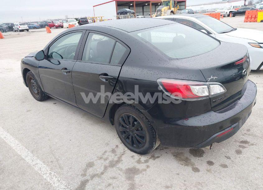 Photo 3 of 2010 Mazda Mazda3 I SPORT (VIN JM1BL1SFXA1223942)