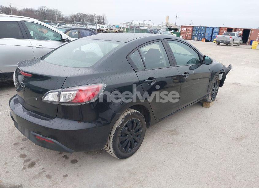 Photo 4 of 2010 Mazda Mazda3 I SPORT (VIN JM1BL1SFXA1223942)