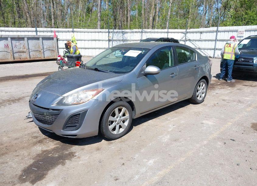 Photo 2 of 2010 Mazda Mazda3 I TOURING (VIN JM1BL1SFXA1296292)