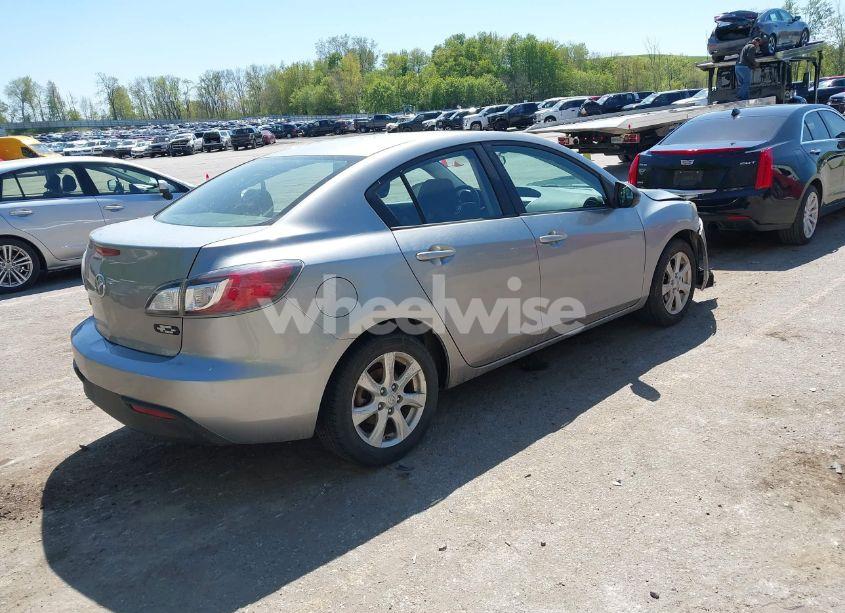 Photo 4 of 2010 Mazda Mazda3 I TOURING (VIN JM1BL1SFXA1296292)