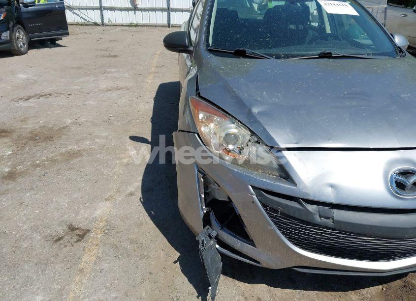 Photo 6 of 2010 Mazda Mazda3 I TOURING (VIN JM1BL1SFXA1296292)