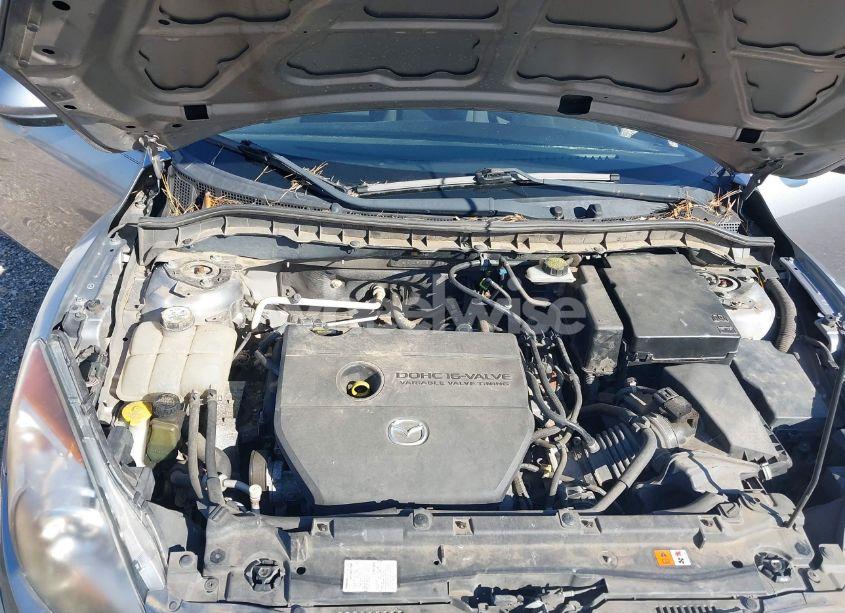 Photo 10 of 2010 Mazda Mazda3 I SPORT (VIN JM1BL1SFXA1320154)