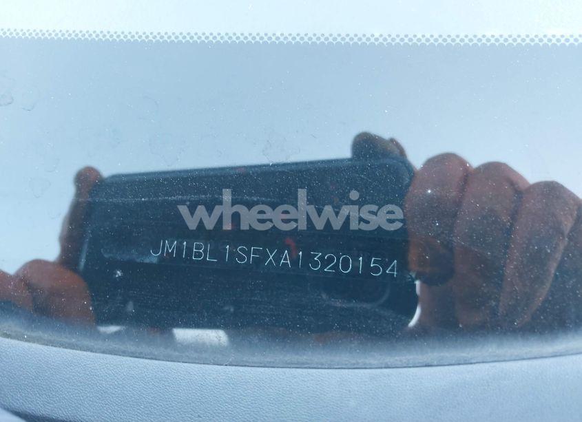 Photo 9 of 2010 Mazda Mazda3 I SPORT (VIN JM1BL1SFXA1320154)