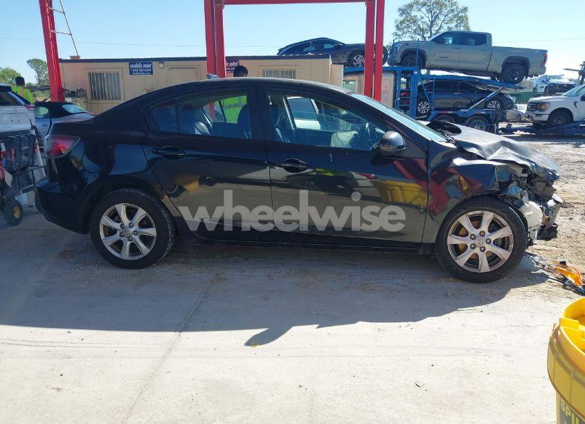 Photo 13 of 2010 Mazda Mazda3 I TOURING (VIN JM1BL1SFXA1332868)