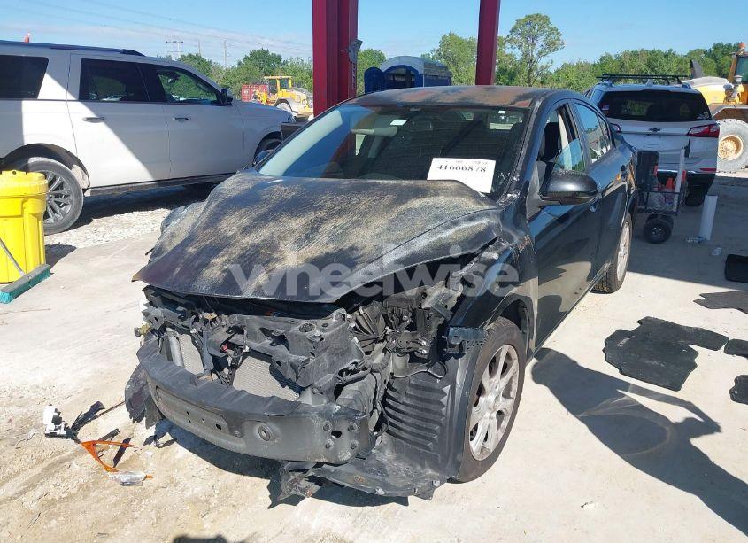 Photo 2 of 2010 Mazda Mazda3 I TOURING (VIN JM1BL1SFXA1332868)