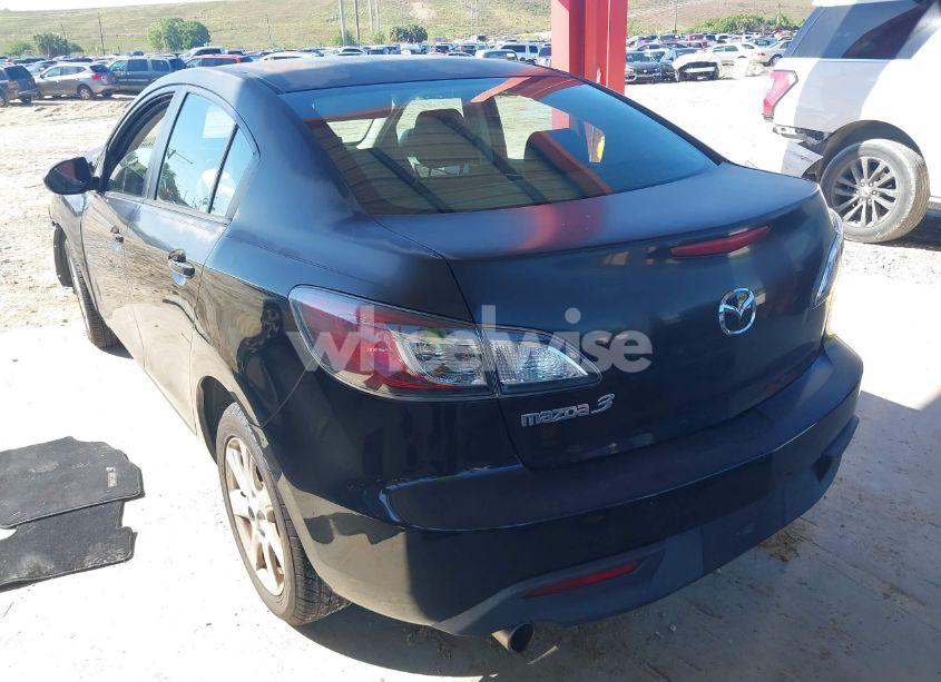 Photo 3 of 2010 Mazda Mazda3 I TOURING (VIN JM1BL1SFXA1332868)