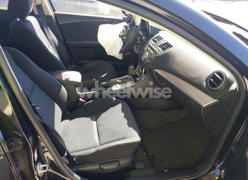 Photo 5 of 2010 Mazda Mazda3 I TOURING (VIN JM1BL1SFXA1332868)