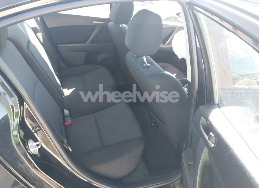 Photo 8 of 2010 Mazda Mazda3 I TOURING (VIN JM1BL1SFXA1332868)