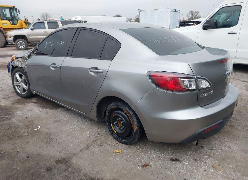 Photo 3 of 2010 Mazda Mazda3 I TOURING (VIN JM1BL1SFXA1337830)